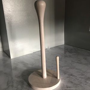 Paper towel holder